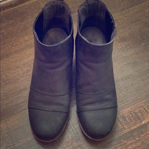 Used Black Joan of Arctic Sorel Wedges